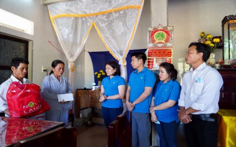 Novaland đến tận nơi thăm tặng người dân miền Trung